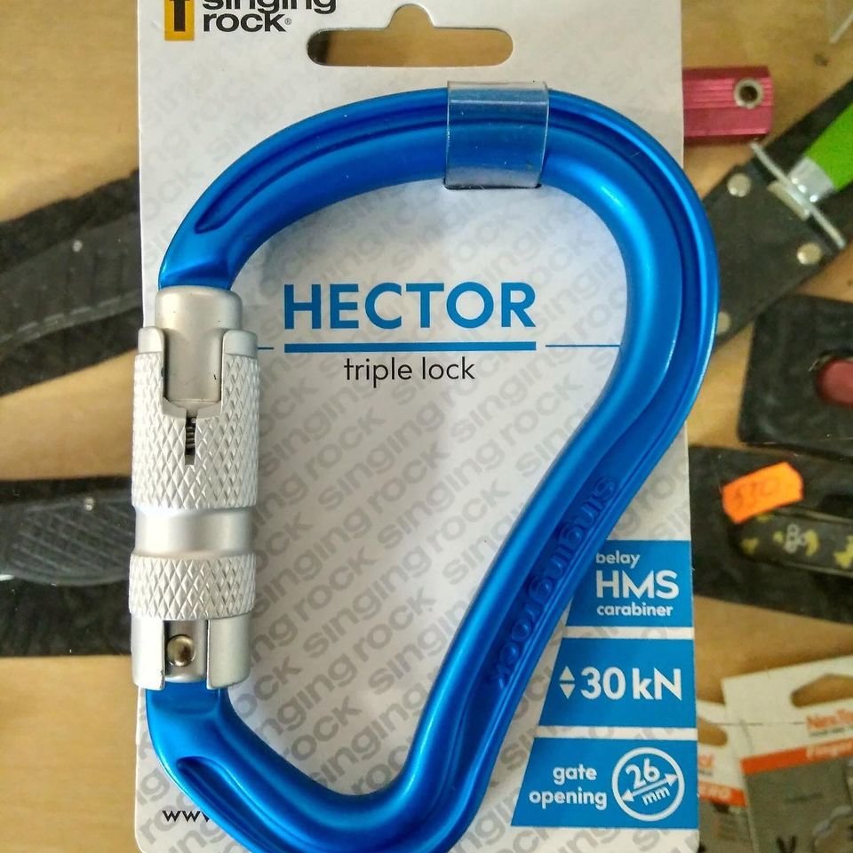 big_1-singing-rock-hector-triple-883_42225_pic