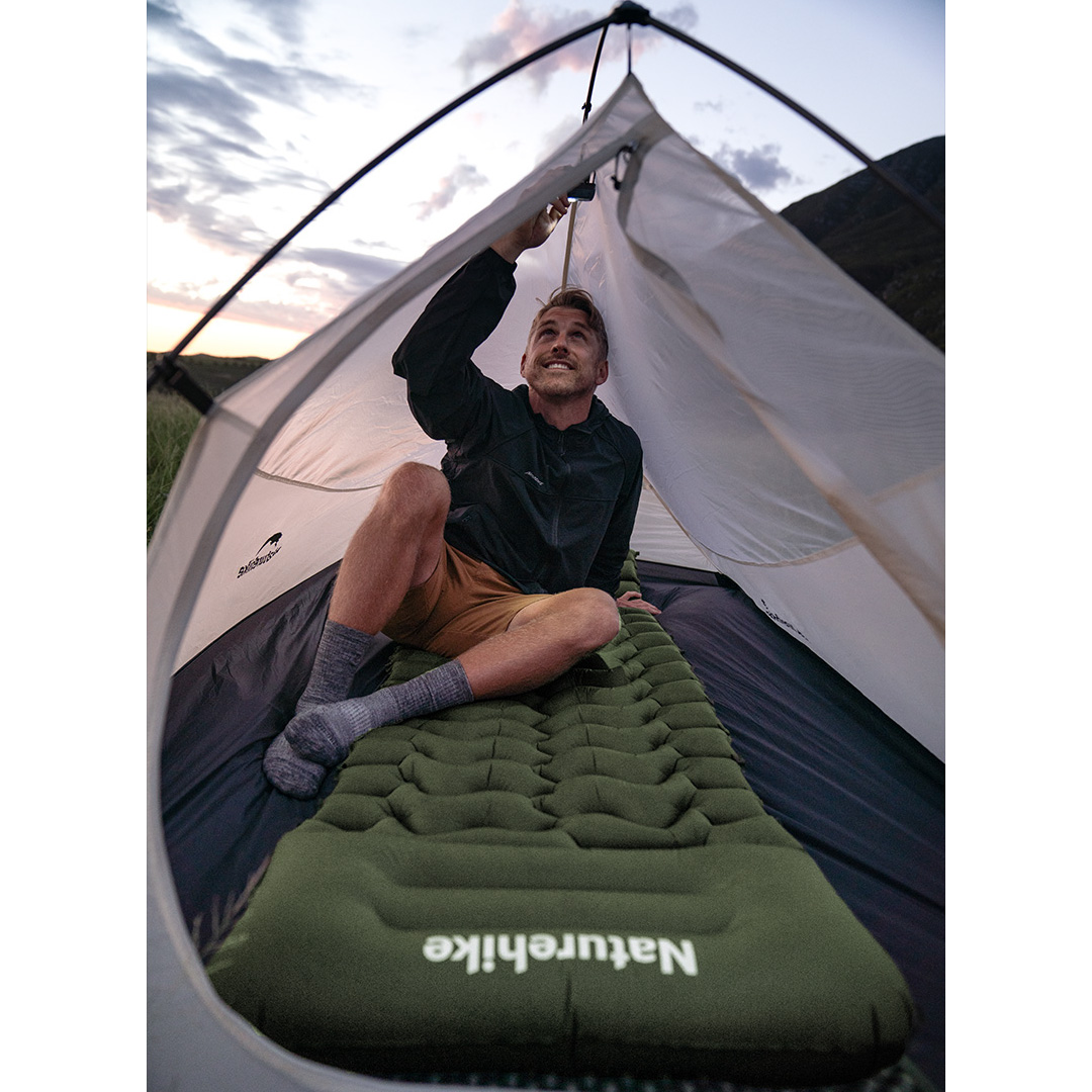 Colchoneta inflable con inflador de pie FC-01 Naturehike-10