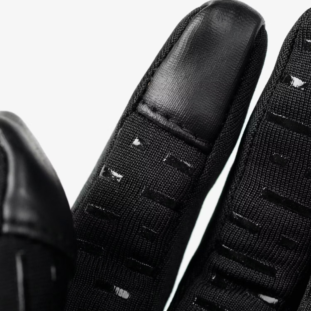 Guantes térmicos elasticos Ogwen Stretch Grip Trekmates-02